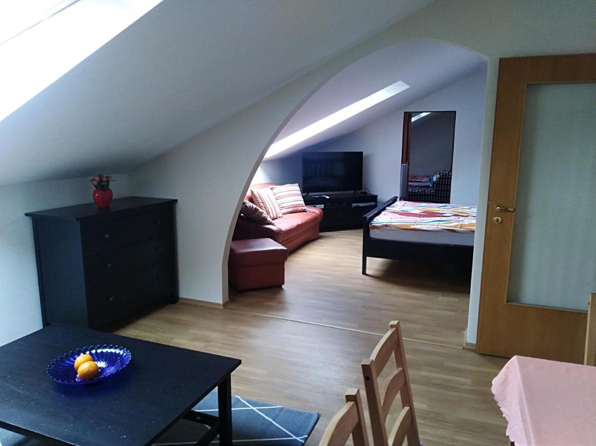 Loft Apartman Aparthotel Sárvár Exteriör bild